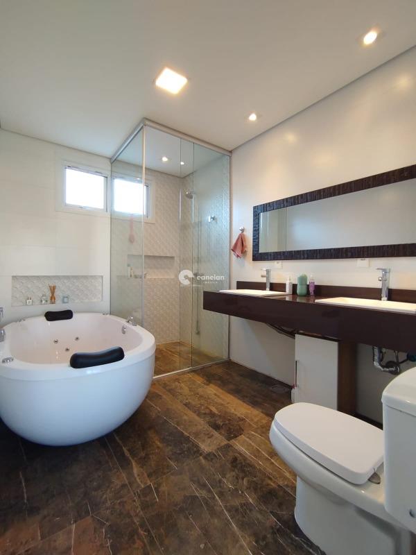 Casa de Condomínio à venda no Tomazetti: 