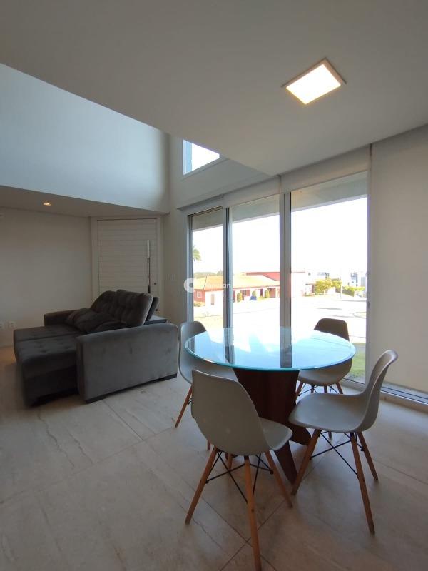 Casa de Condomínio à venda no Tomazetti: 