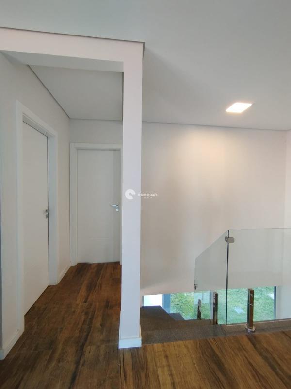 Casa de Condomínio à venda no Tomazetti: 