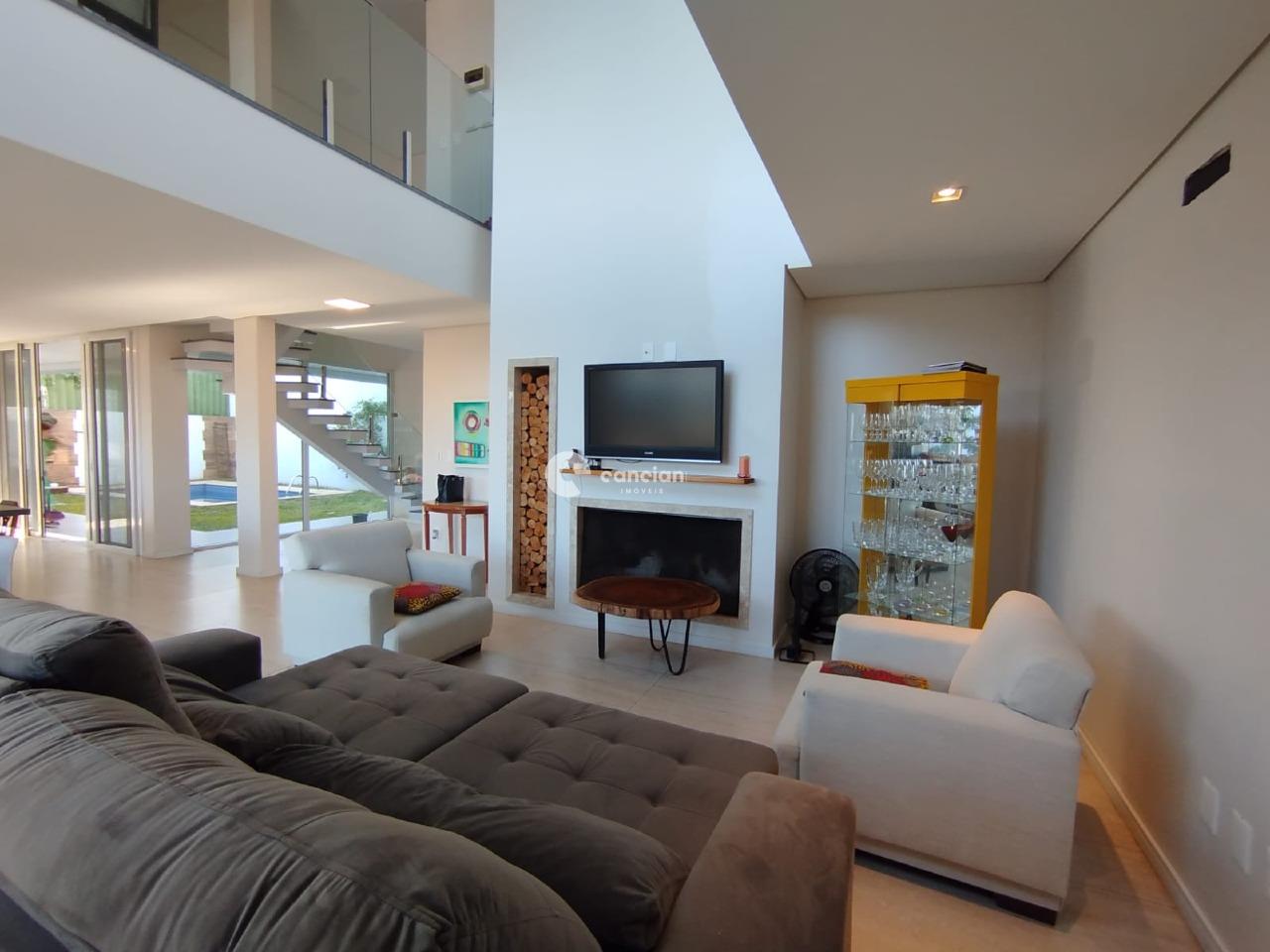 Casa de Condomínio à venda no Tomazetti: 