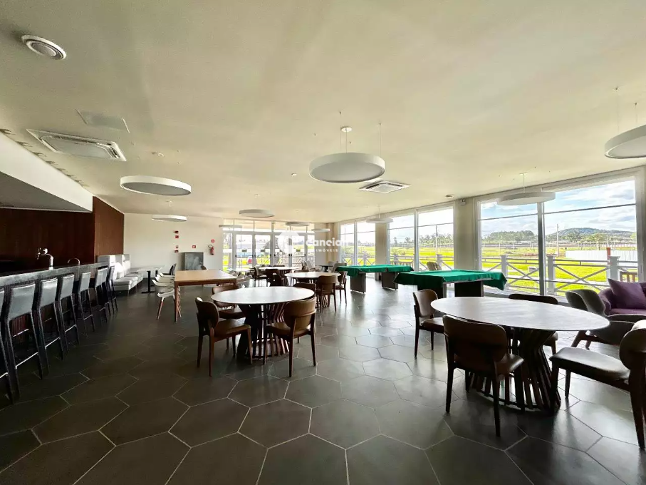 Terreno em condomínio à venda no Tomazetti: 