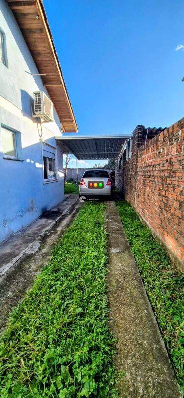 Casa à venda no Camobi: