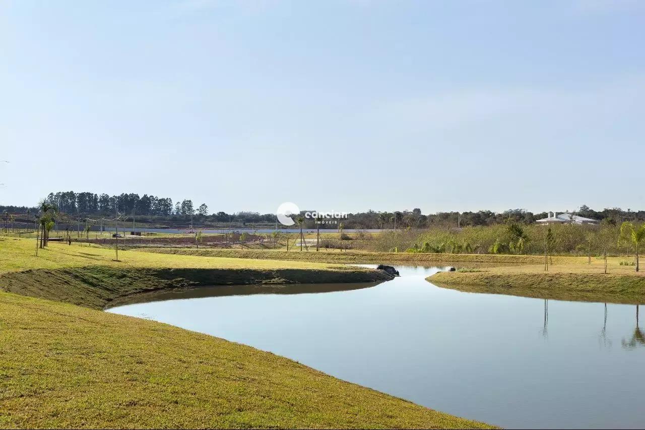Terreno em condomínio à venda no Tomazetti: 