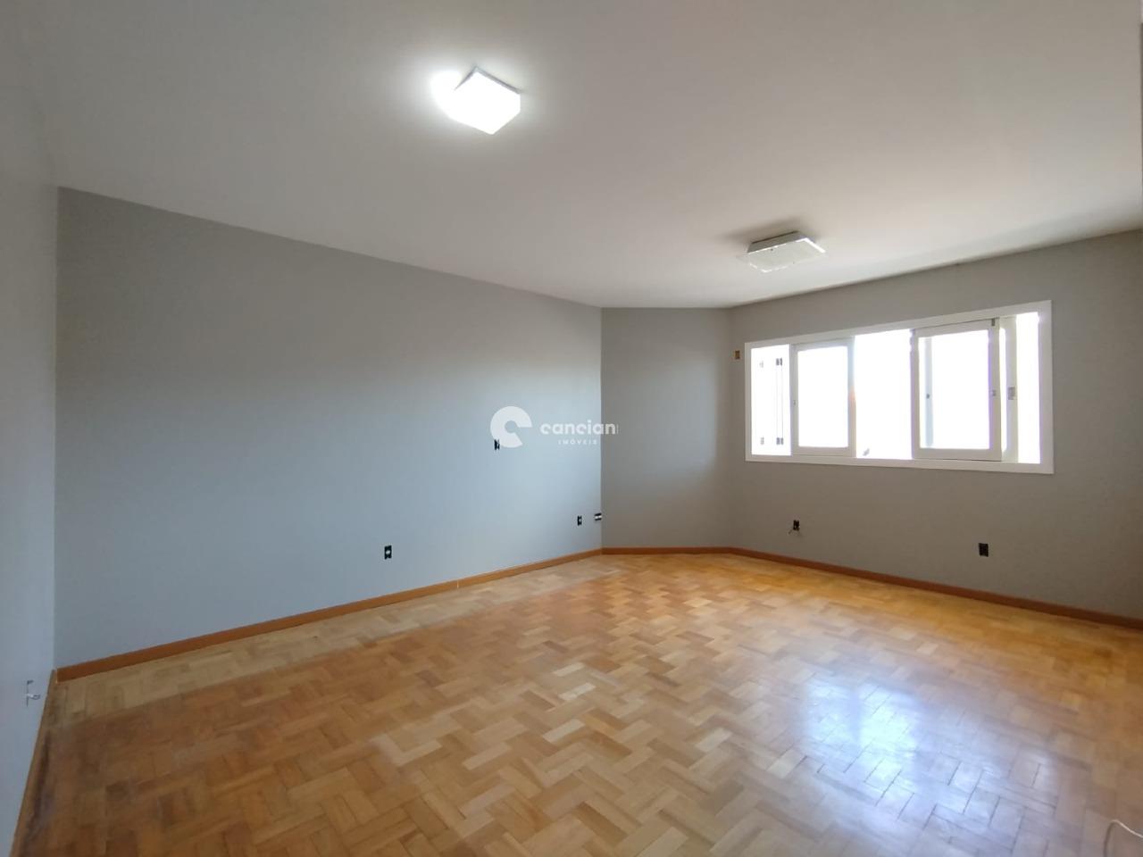 Casa à venda no Camobi: 