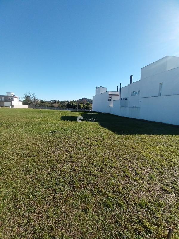 Terreno em condomínio à venda no São José: 
