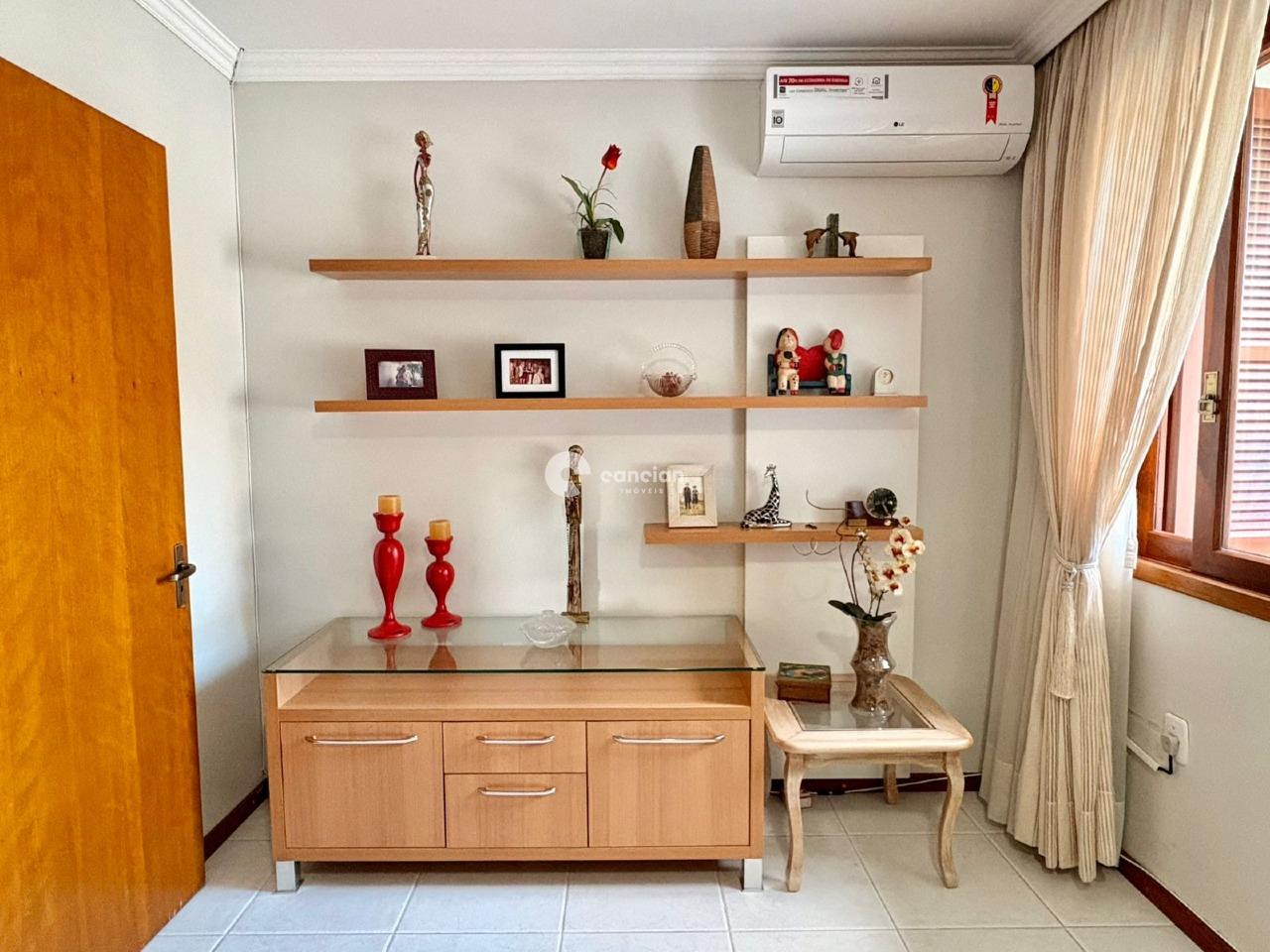 Casa de Condomínio à venda no São José: 