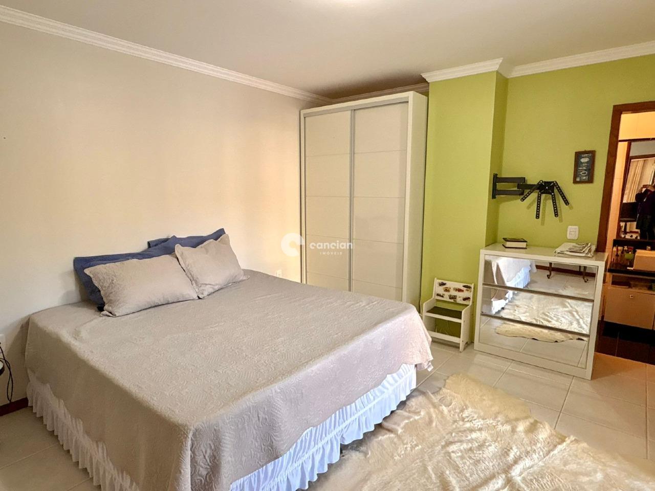 Casa de Condomínio à venda no São José: 