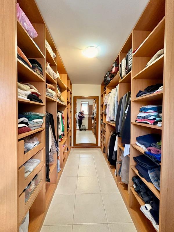 Casa de Condomínio à venda no São José: 