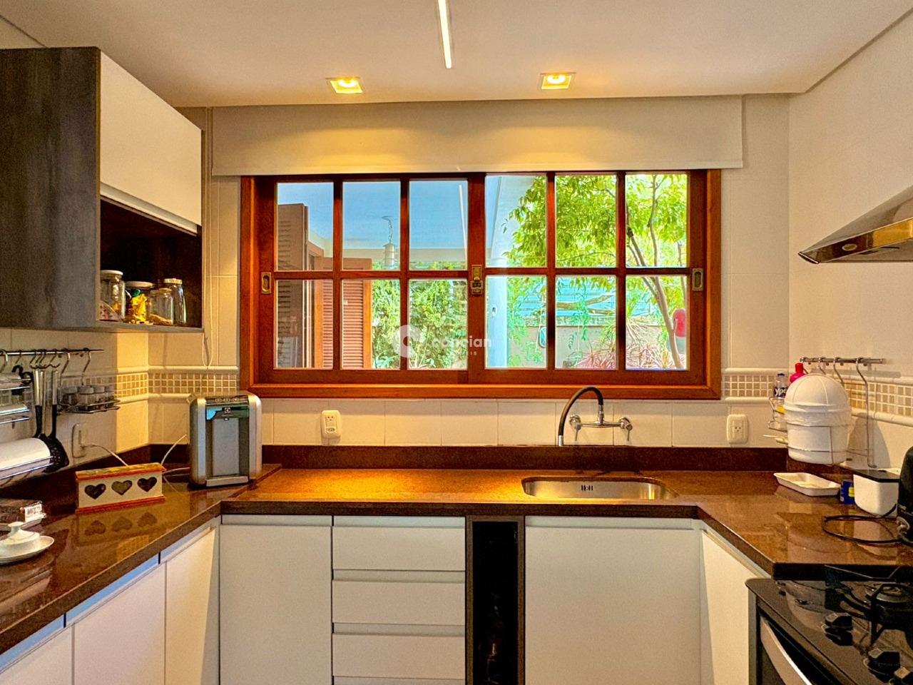 Casa de Condomínio à venda no São José: 