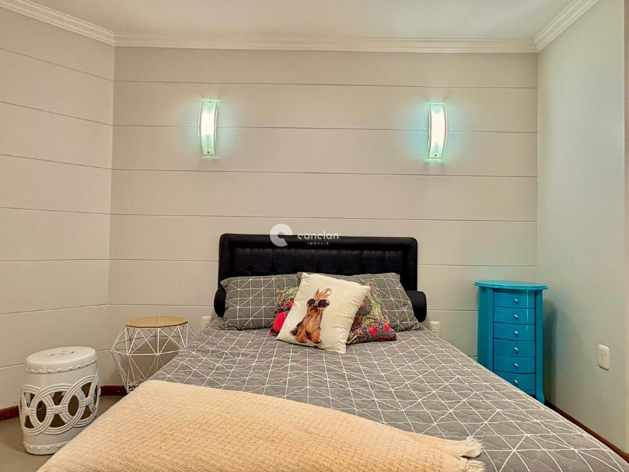 Casa de Condomínio à venda no São José: 