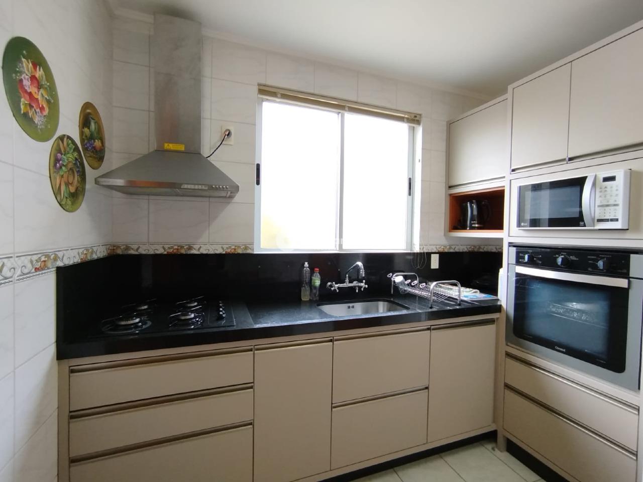 Apartamento à venda no Menino Jesus: 