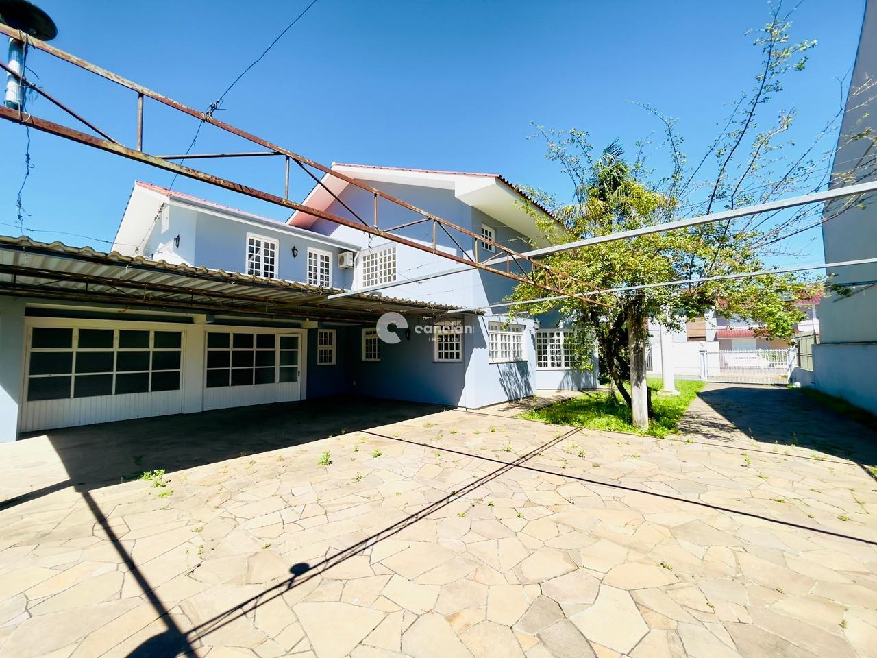 Casa à venda no Camobi: 