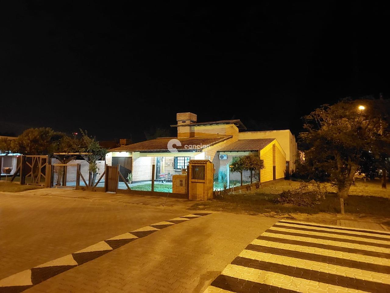 Casa à venda no Centro : 