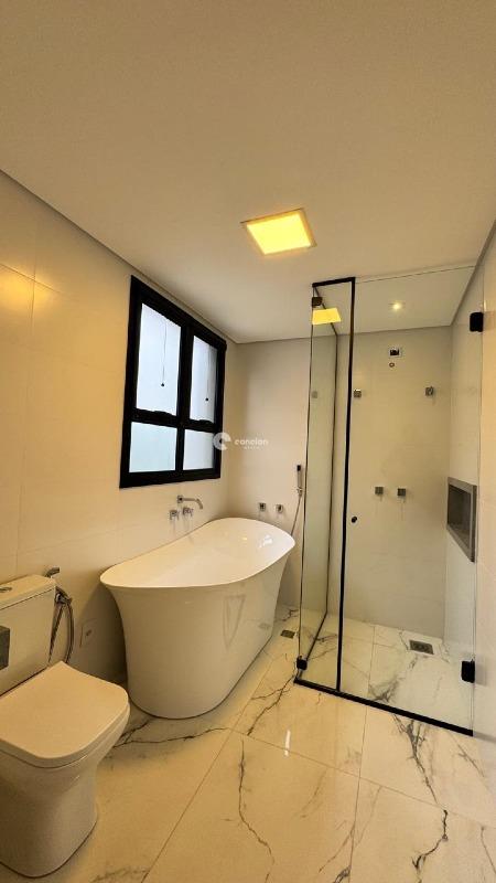 Casa de Condomínio à venda no Tomazetti: 