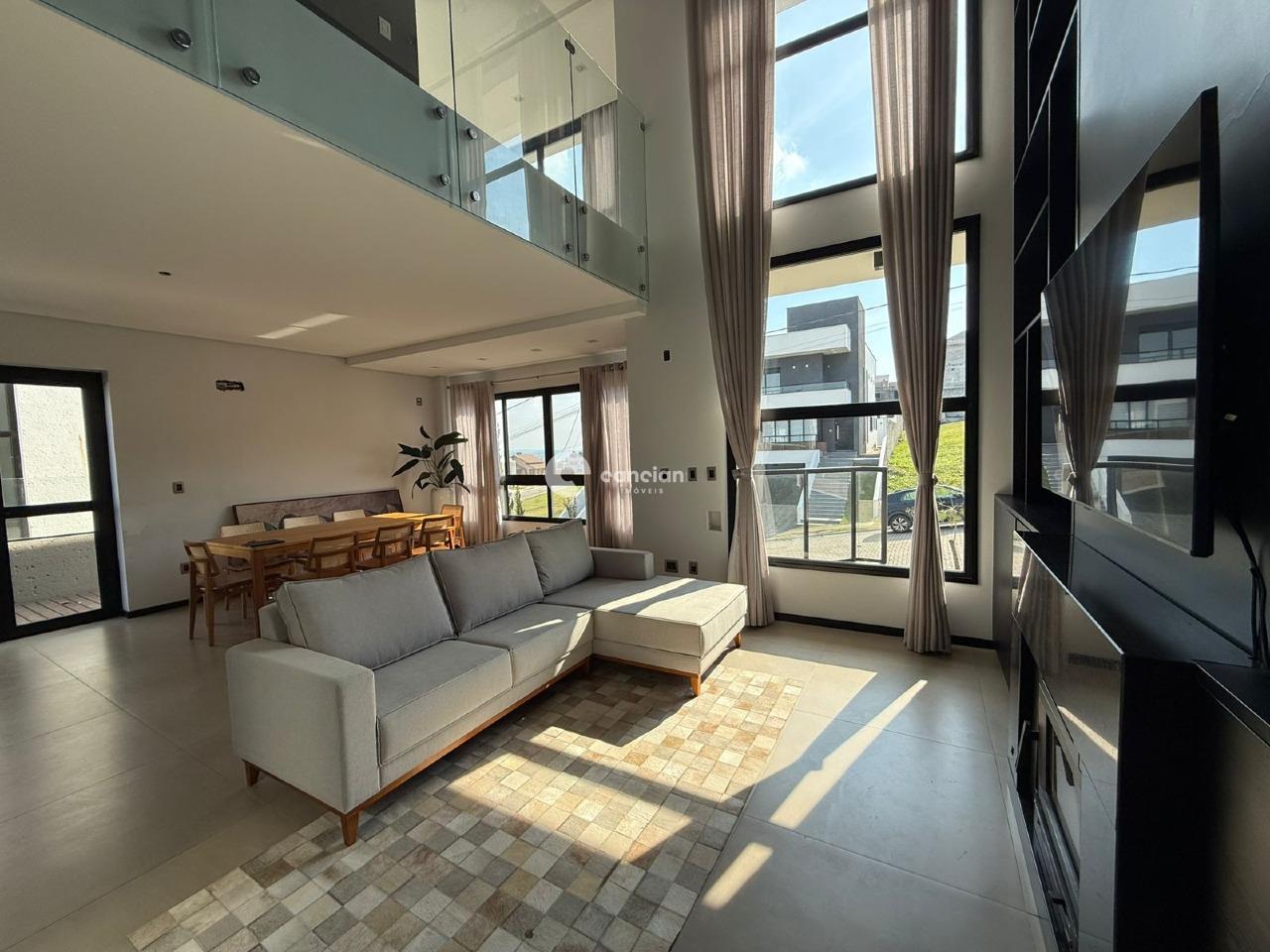 Casa de Condomínio à venda no Tomazetti: 