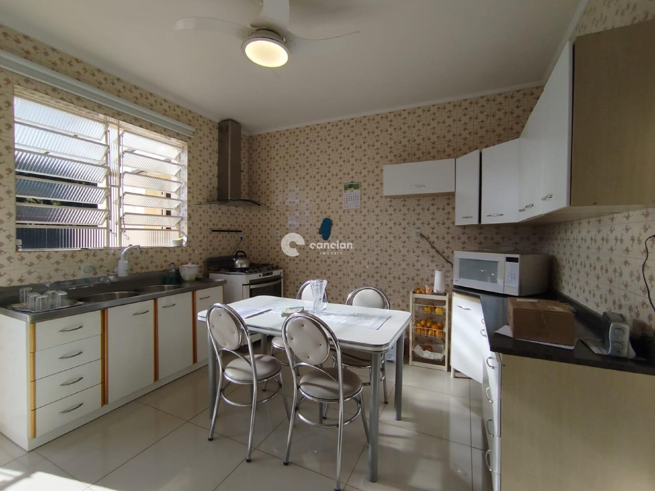 Casa à venda no Tomazetti: 