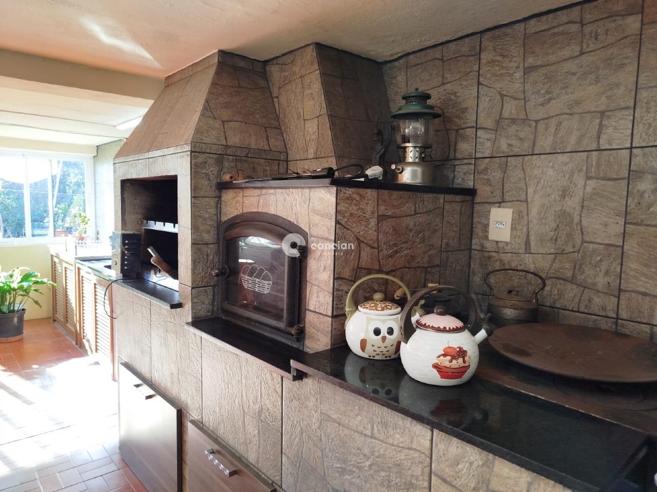 Casa à venda no Tomazetti: 