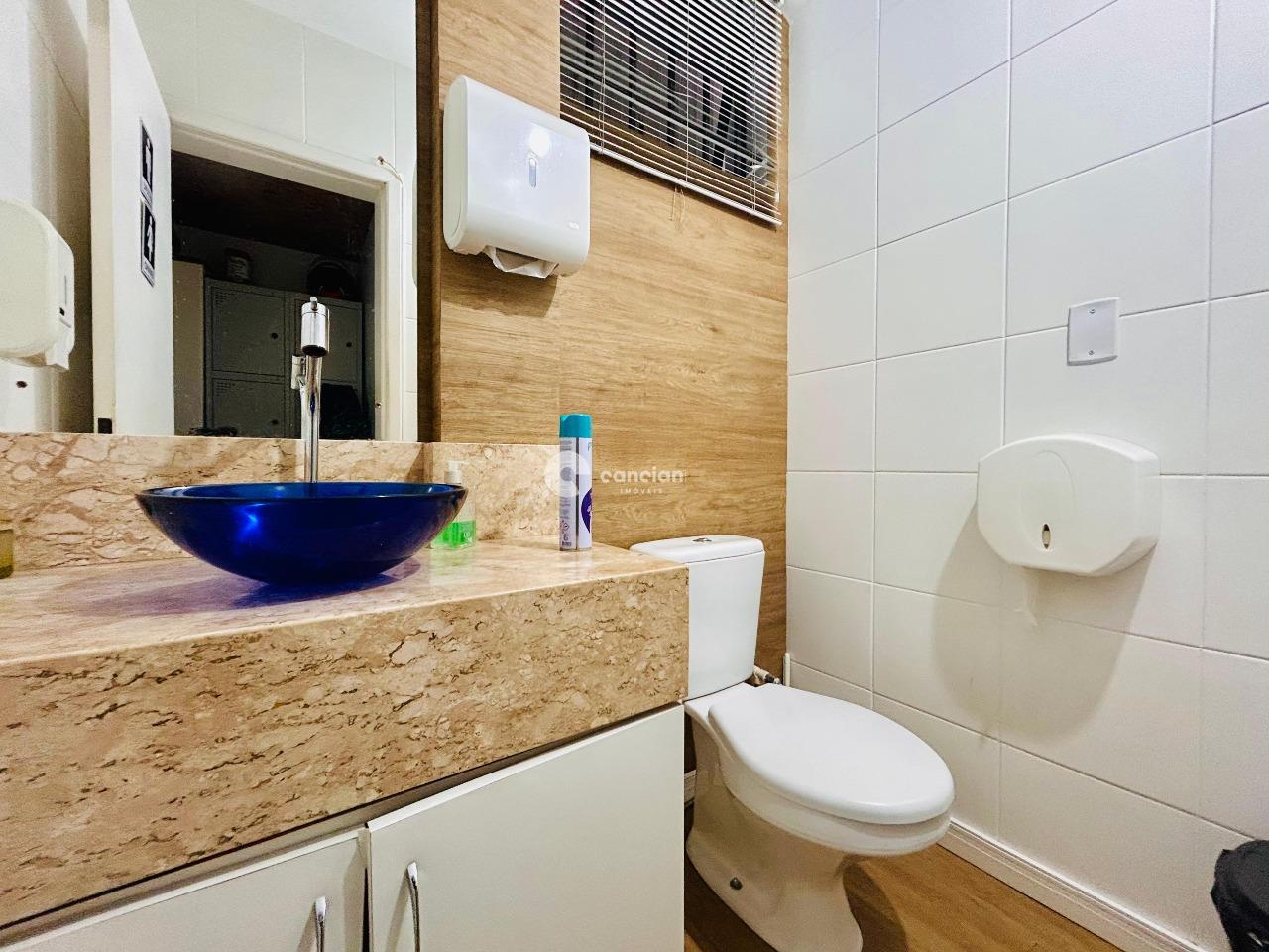 Casa Comercial à venda no Nossa Senhora do Rosário: 