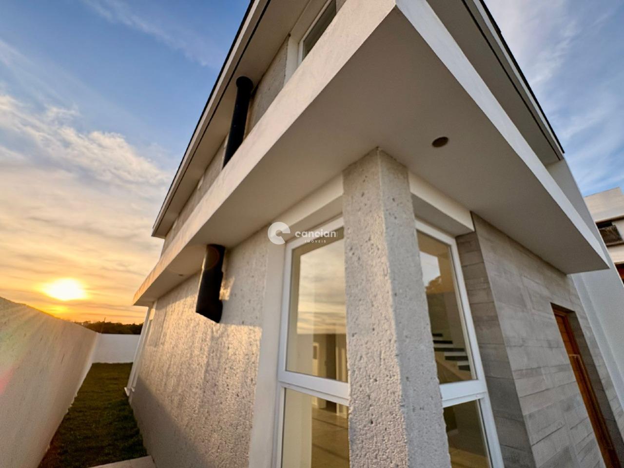 Casa de Condomínio à venda no Tomazetti: 