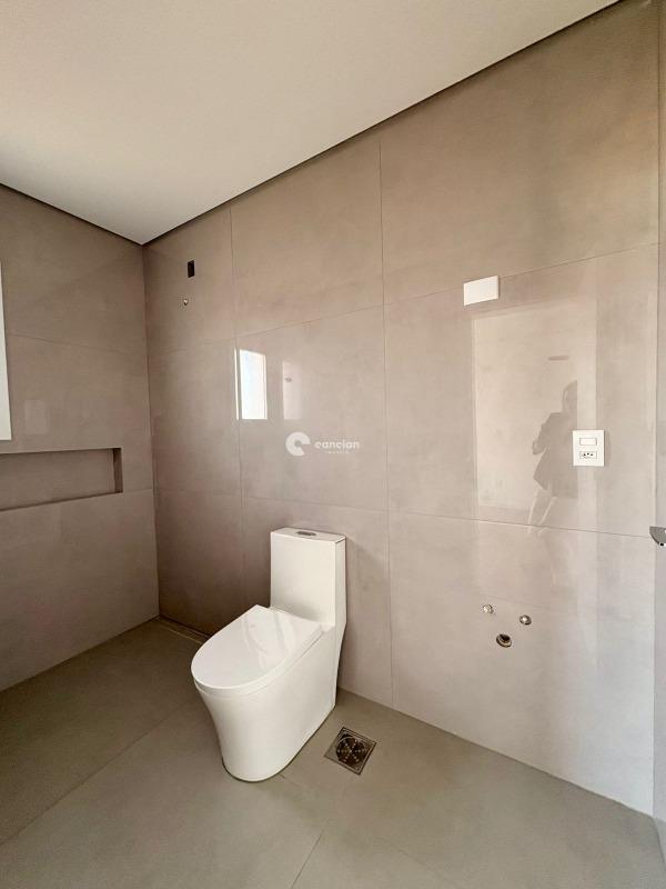 Casa de Condomínio à venda no Tomazetti: 