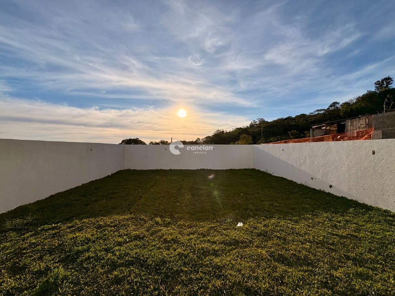 Casa de Condomínio à venda no Tomazetti: 