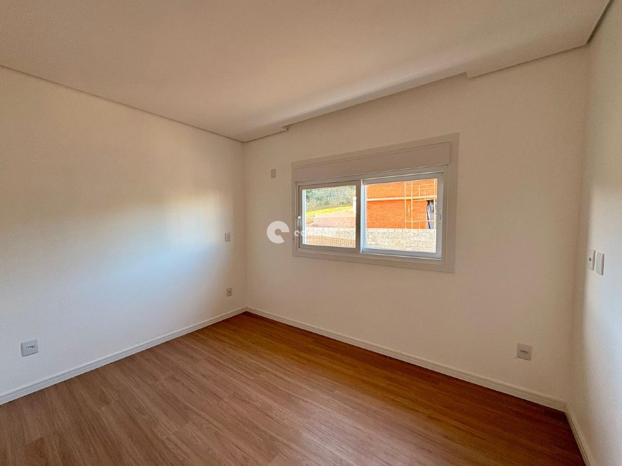 Casa de Condomínio à venda no Tomazetti: 