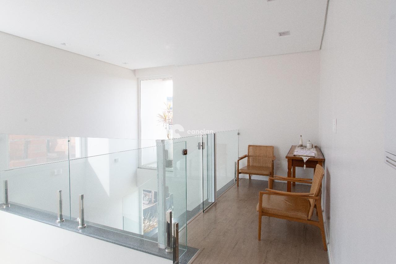 Casa de Condomínio à venda no Tomazetti: 