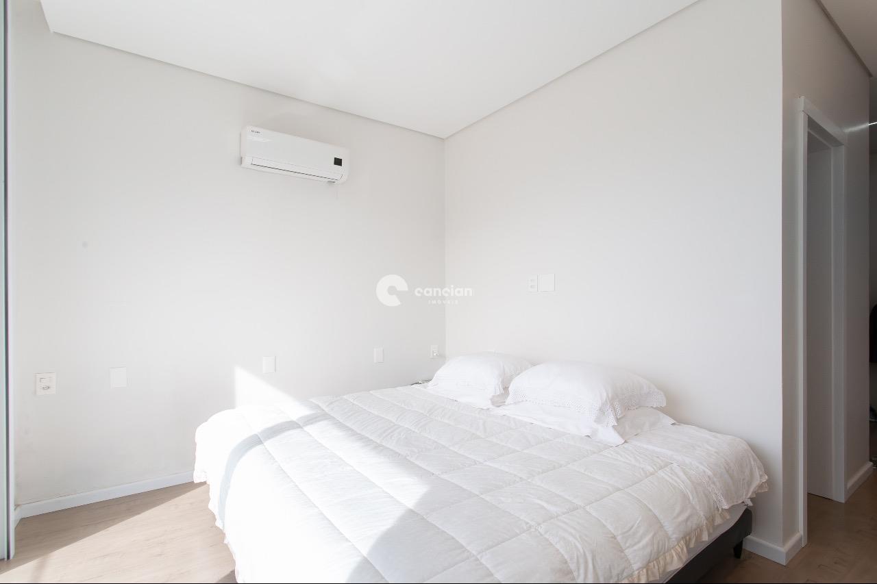 Casa de Condomínio à venda no Tomazetti: 