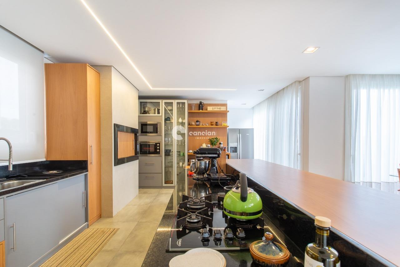 Casa de Condomínio à venda no Tomazetti: 