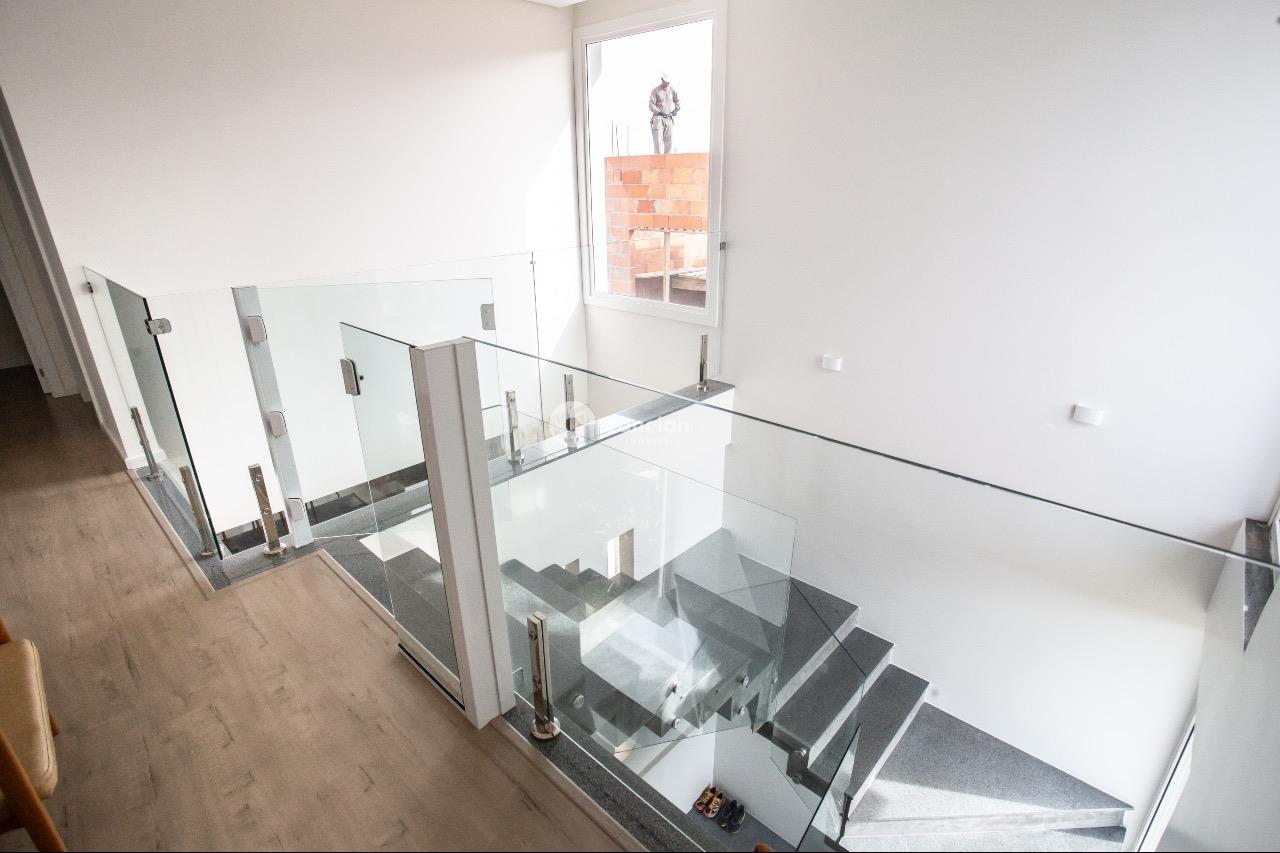 Casa de Condomínio à venda no Tomazetti: 