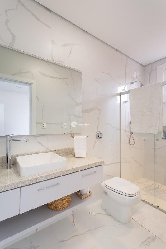 Casa de Condomínio à venda no Tomazetti: 