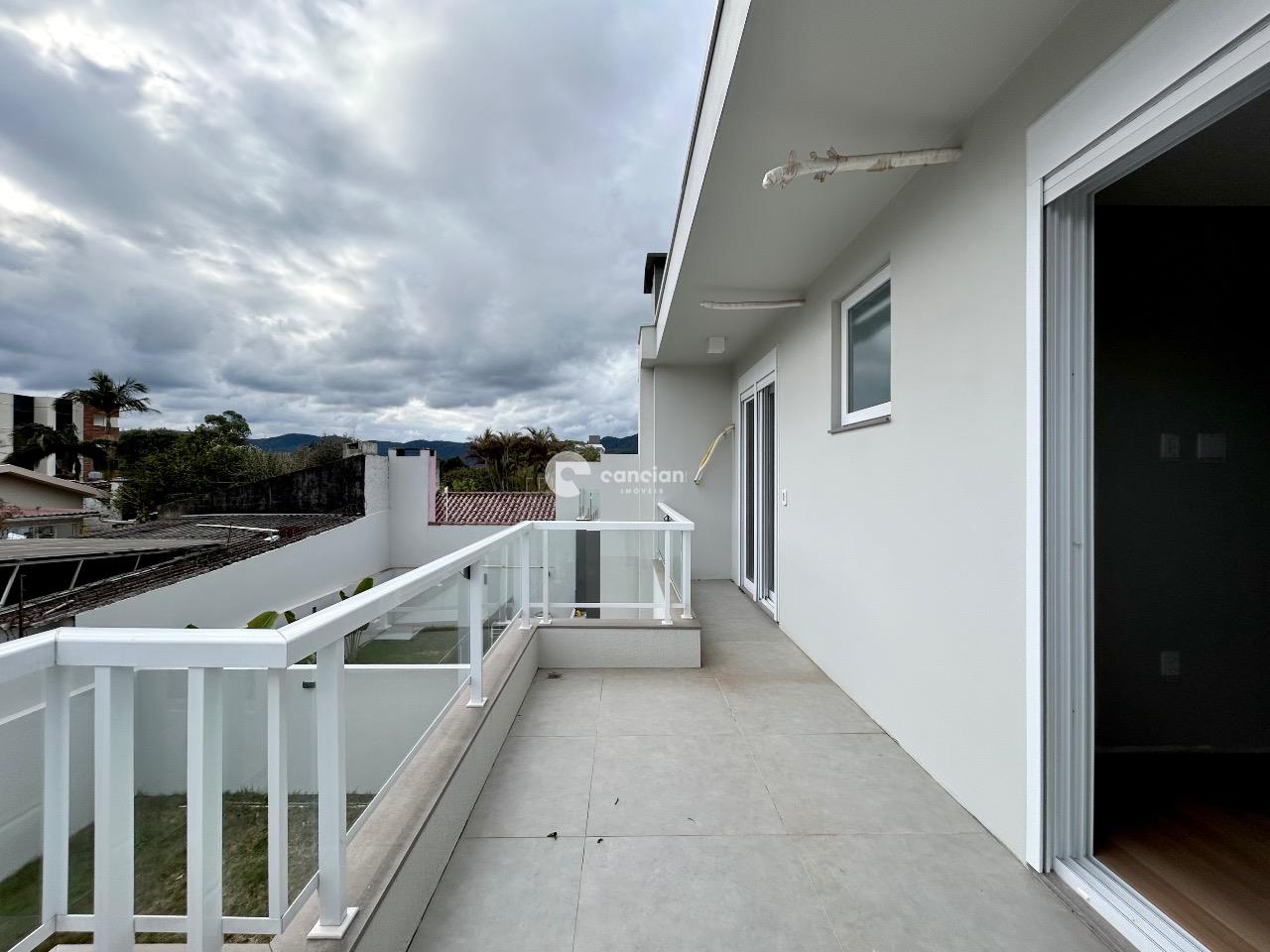 Casa à venda no Camobi: 