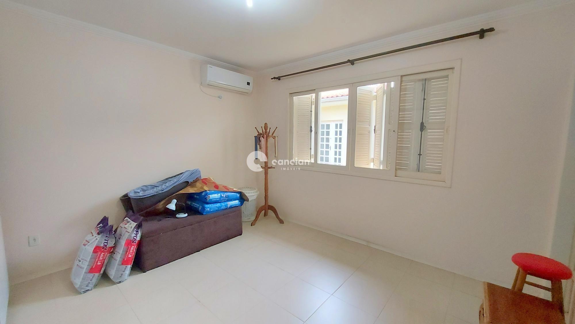 Casa à venda no Camobi: 