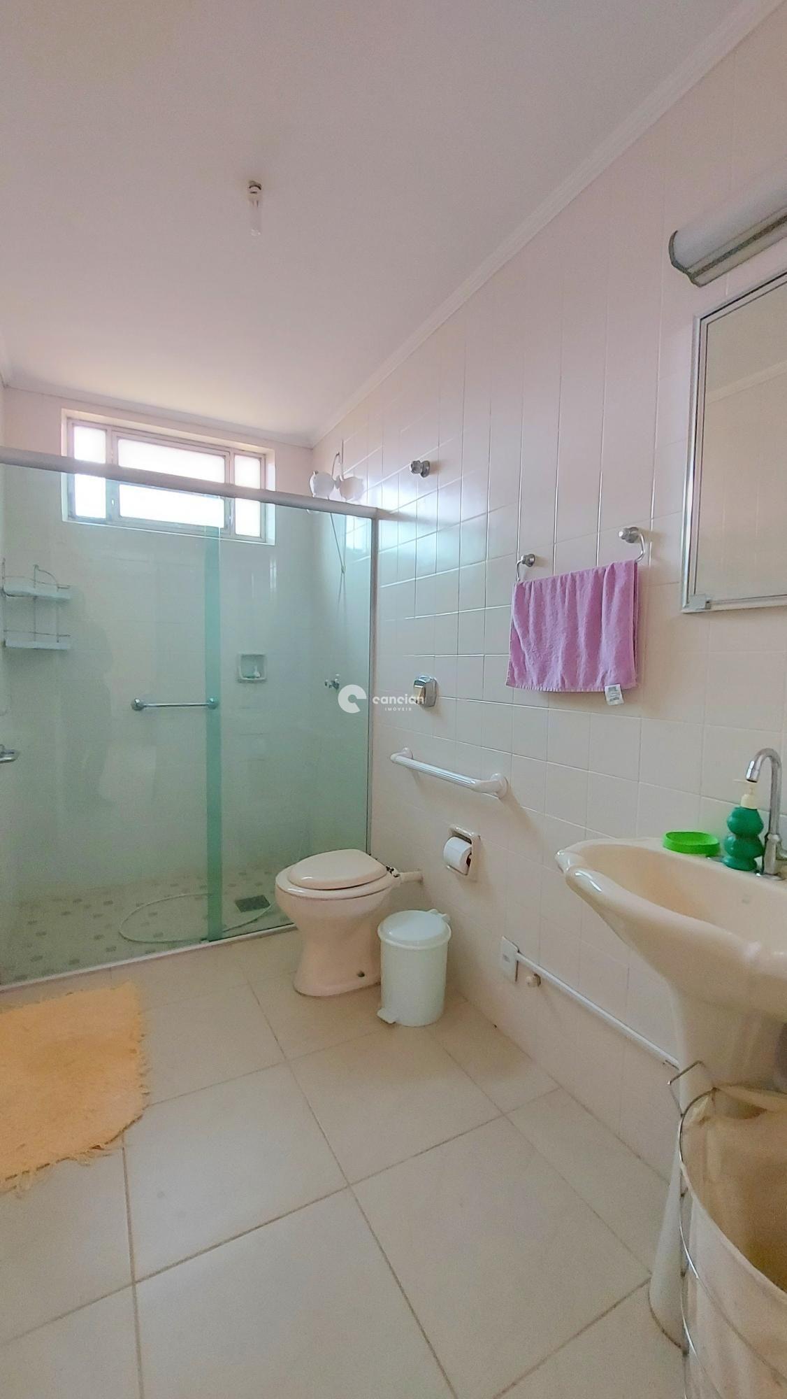 Casa à venda no Camobi: 