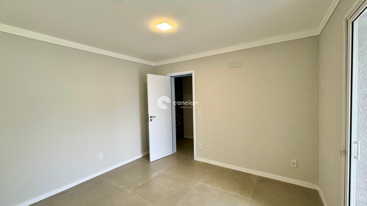 Casa à venda no Camobi: 