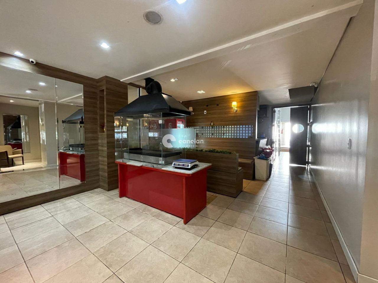 Casa Comercial à venda no Camobi: 