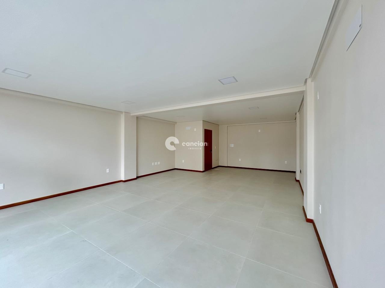 Loja para aluguel no Camobi: 