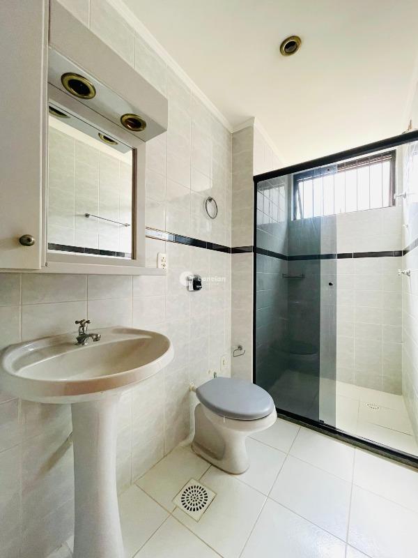 Apartamento à venda no Menino Jesus: 