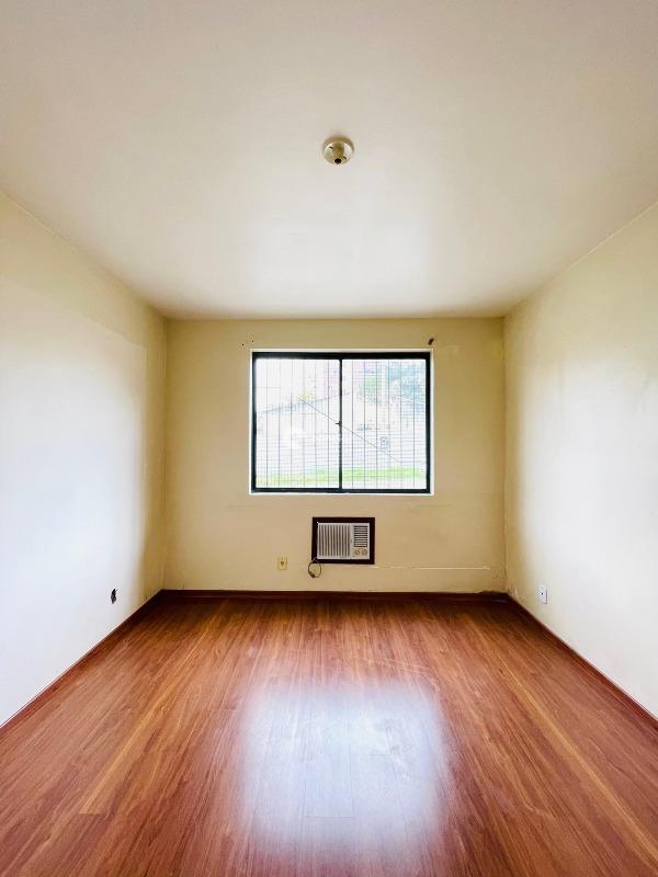 Apartamento à venda no Menino Jesus: 