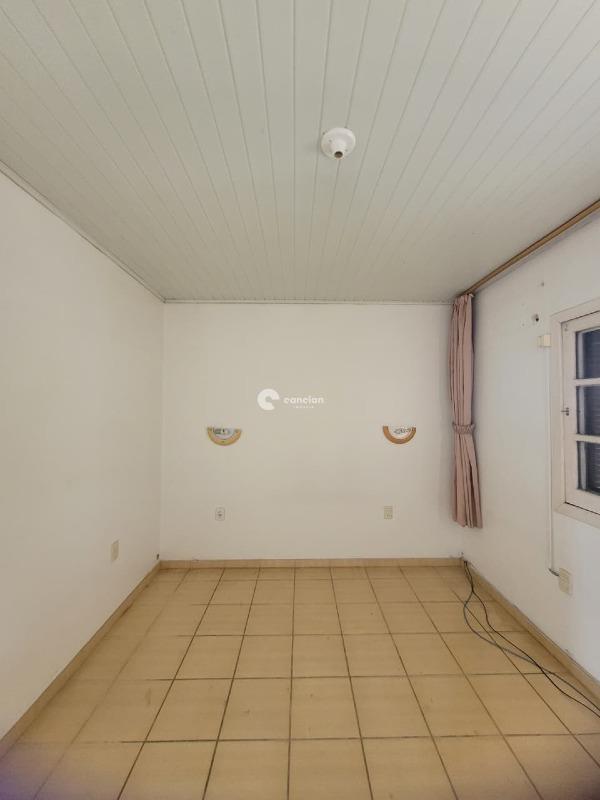 Casa para aluguel no Camobi: 