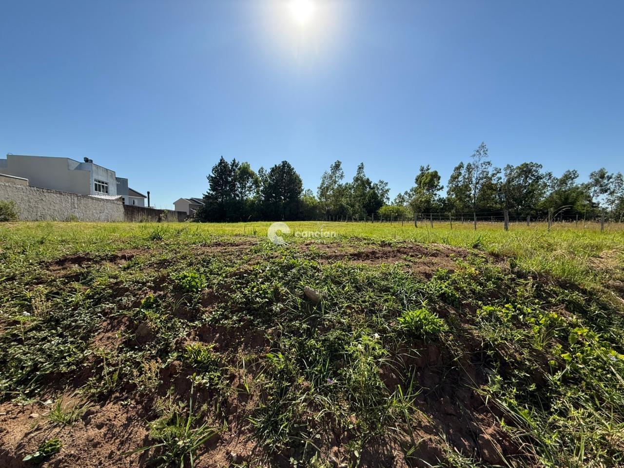 Terreno à venda no Pé de Plátano: 
