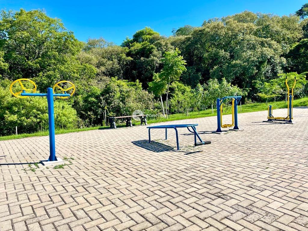 Terreno em condomínio à venda no Tomazetti: 