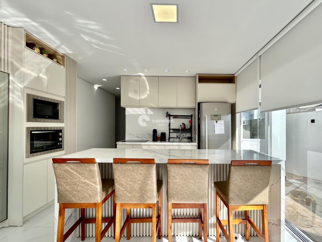 Casa de Condomínio à venda no Camobi: 