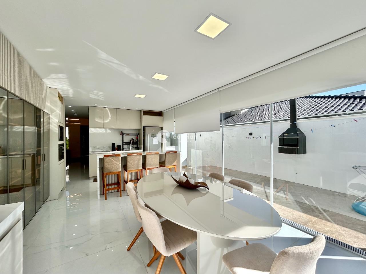 Casa de Condomínio à venda no Camobi: 