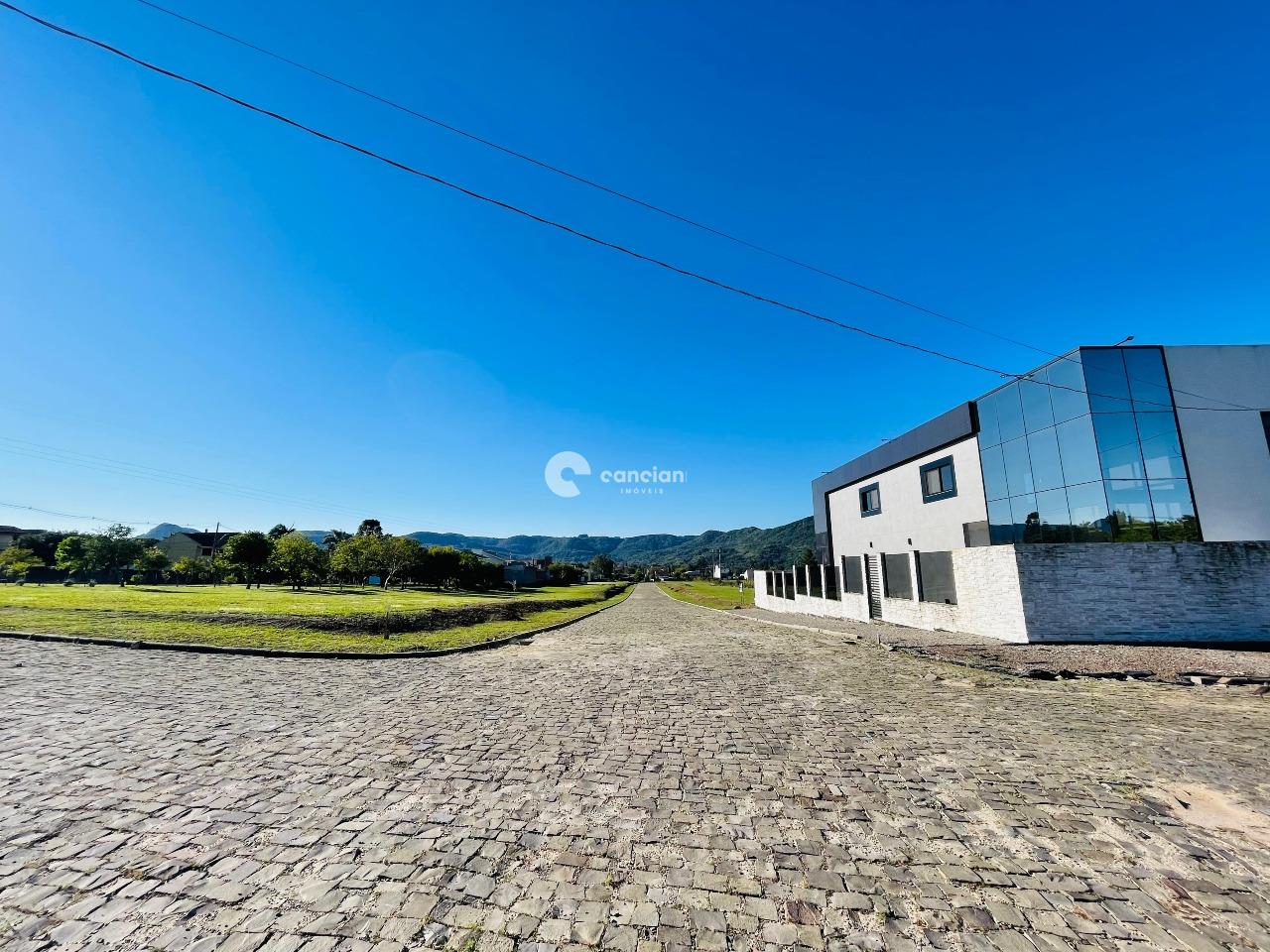 Terreno à venda no Camobi: 