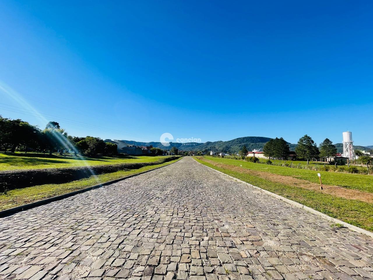 Terreno à venda no Camobi: 