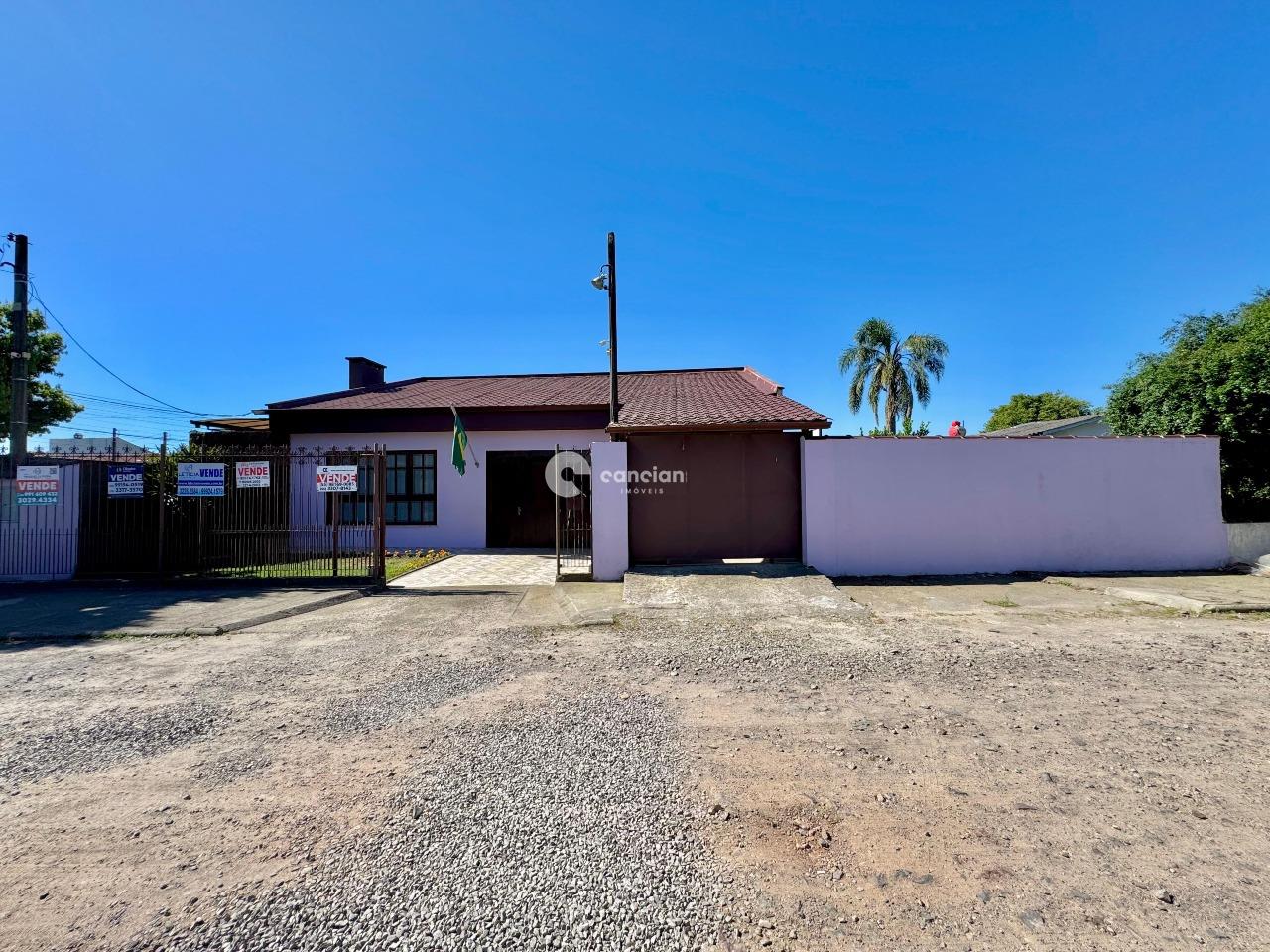 Casa à venda no Camobi: 