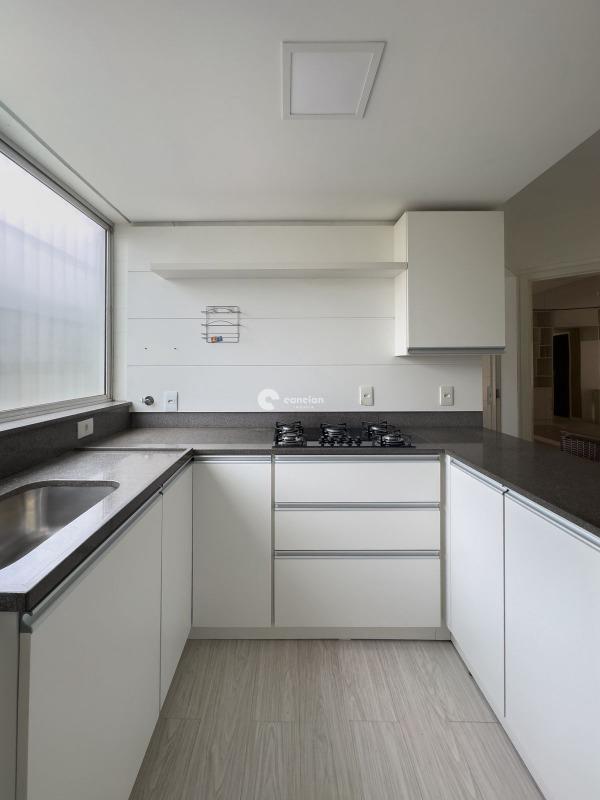 Apartamento para aluguel no Centro: 