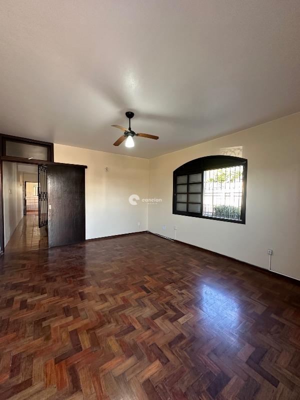 Casa à venda no Juscelino Kubitschek: 