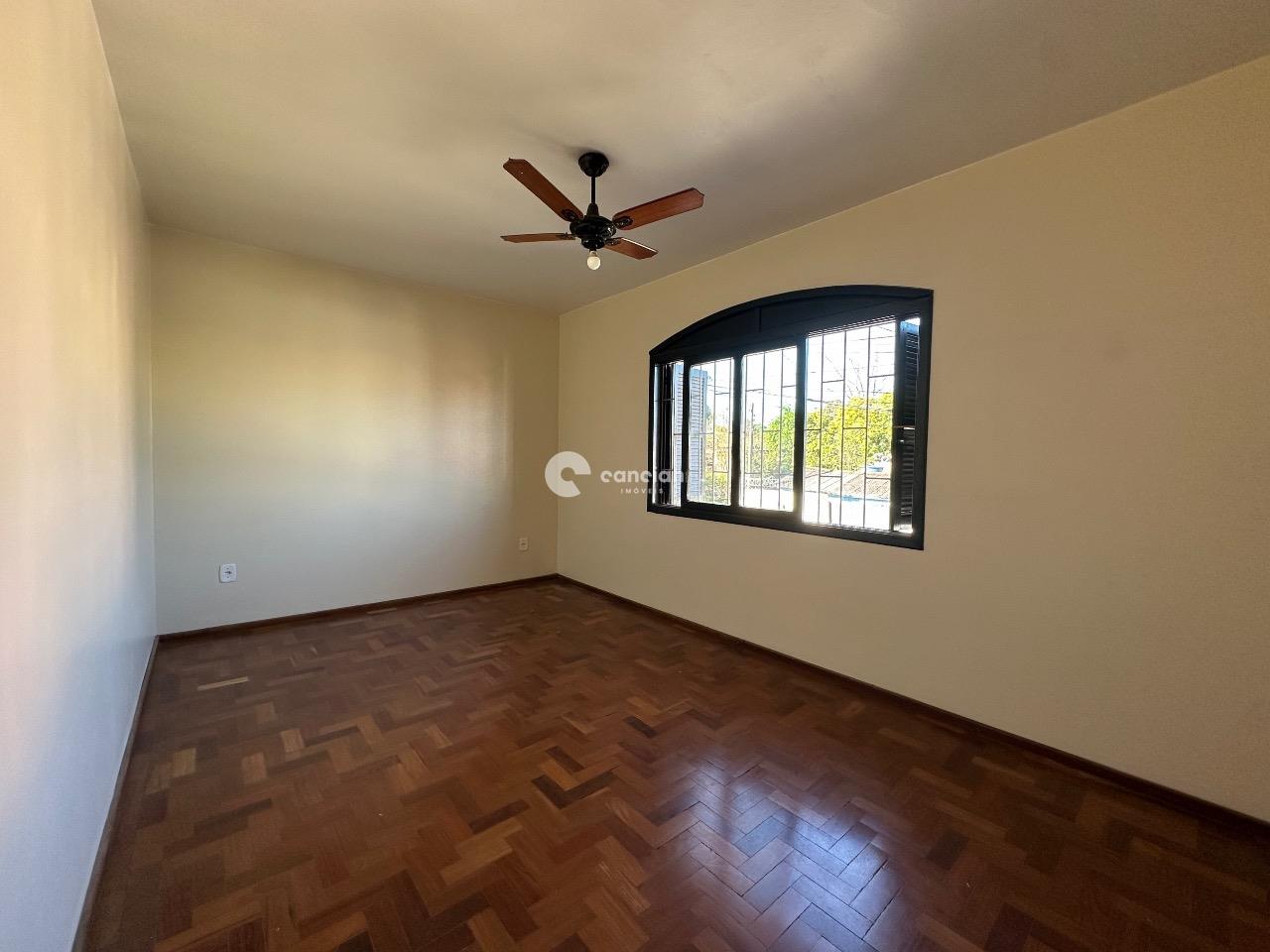 Casa à venda no Juscelino Kubitschek: 